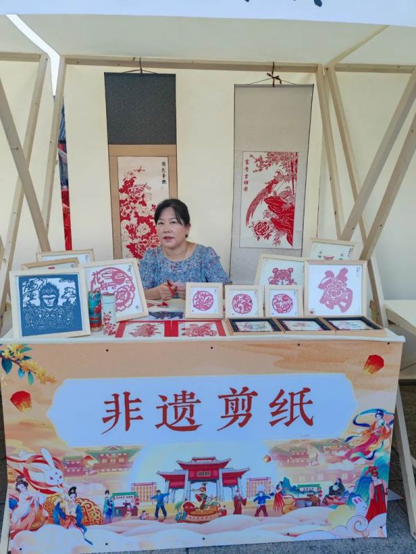 剪纸中秋，共庆团圆诗意